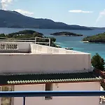 アパートホテル Biraci クサミル