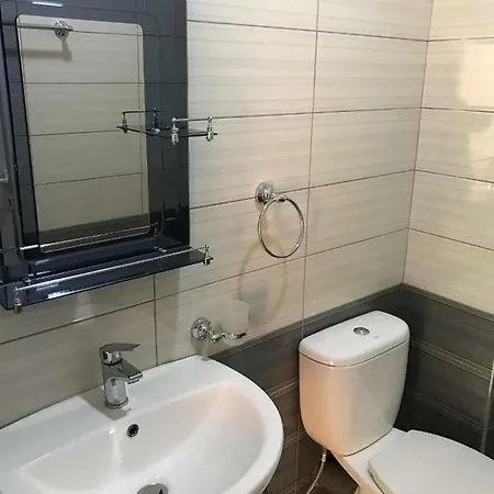 Biraci Apartmanhotel Ksamil