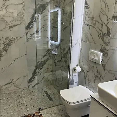 Biraci Lejlighedshotel Ksamil